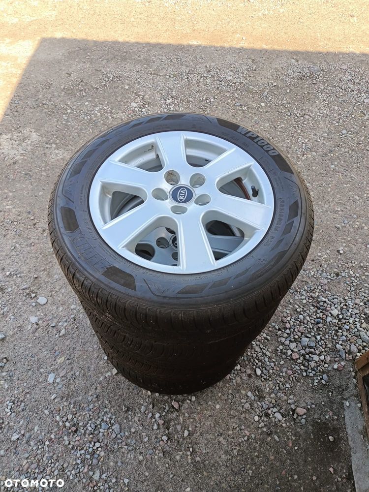 Kia Carens 1.7 CRDi 115 Dream Team Edition - 5