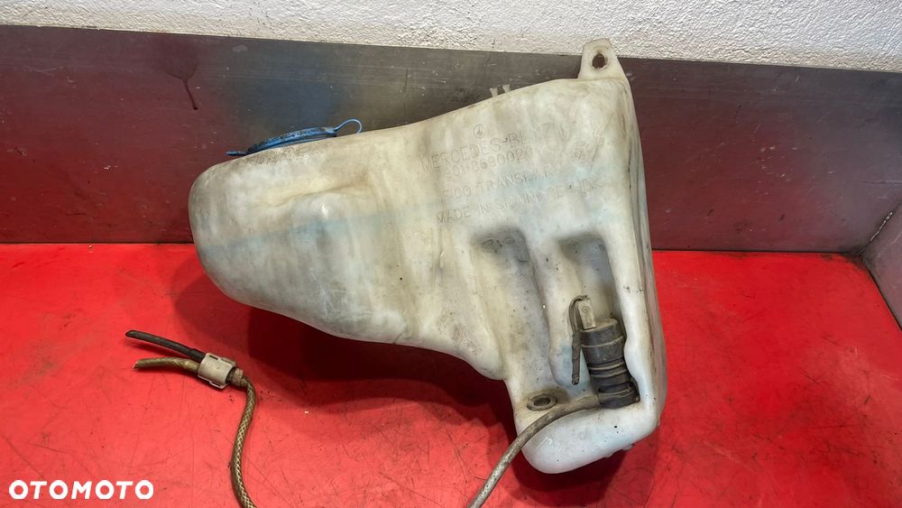 ZBIORNICZEK PŁYNU SPRYSKIWACZA VW LT35 - 4