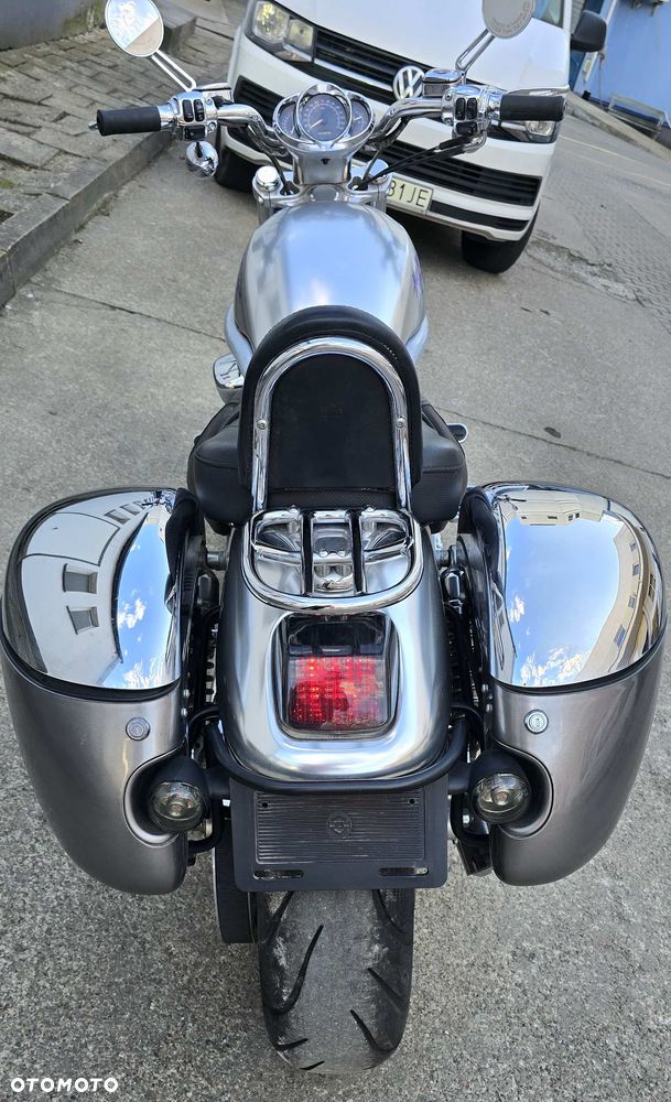 Harley-Davidson V-Rod Street Rod - 6