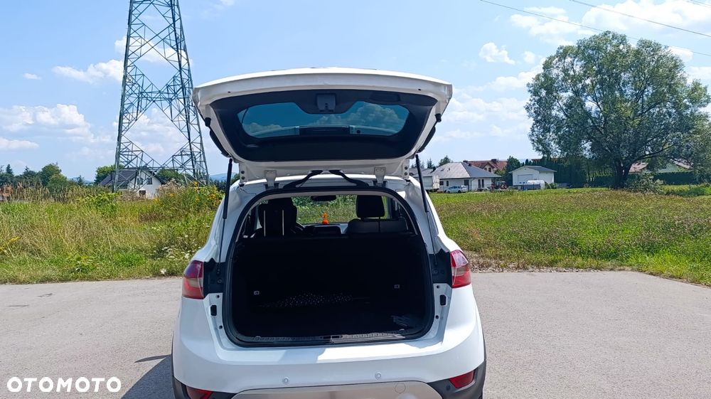 Ford Kuga 2.0 TDCi 2x4 Titanium - 11