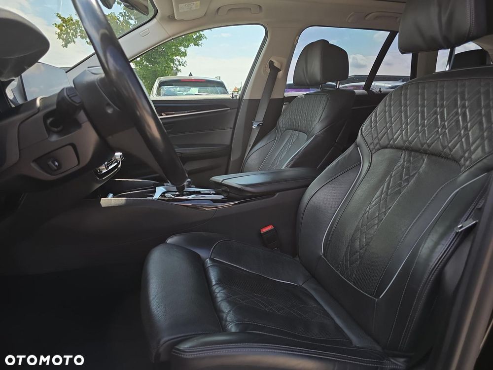 BMW Seria 5 520d - 12