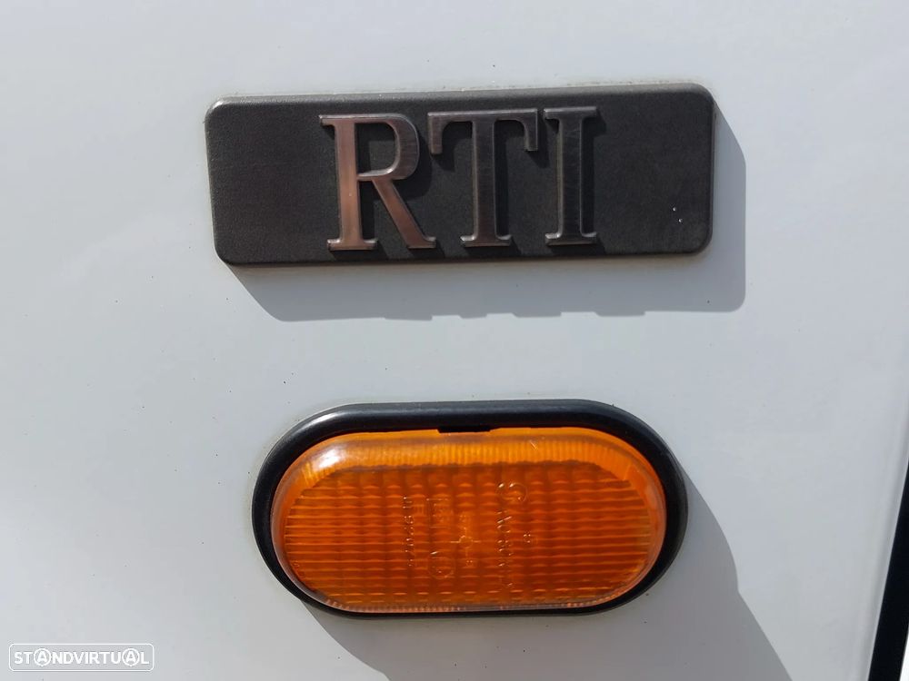 Renault 19 1.4 RTi - 32