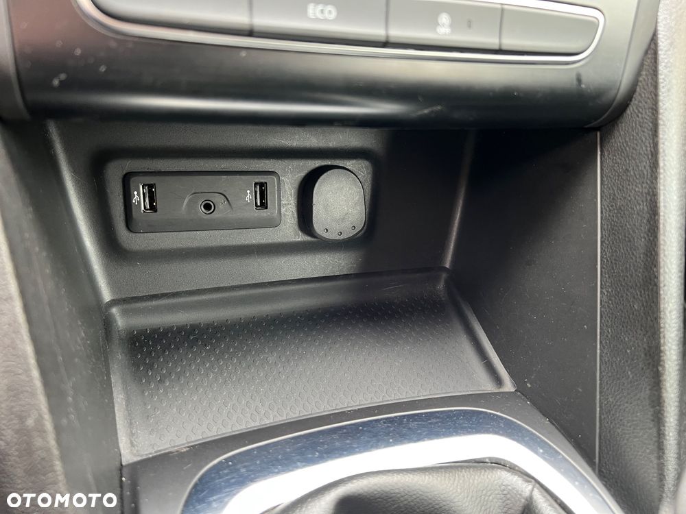 Renault Megane ENERGY TCe 100 LIMITED - 21