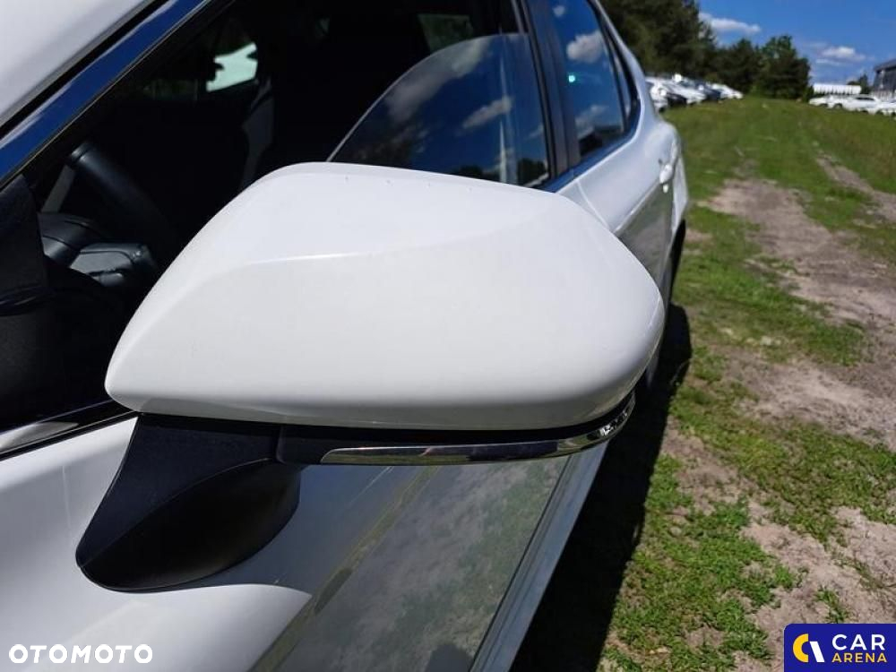 Toyota Camry - 31