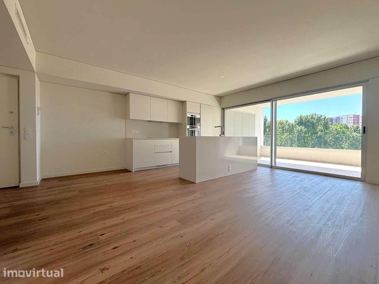 T2 NOVO no 6.º Andar c/ Varanda Sul/Poente, Garagem e Arrumo em Ramald - Grande imagem: 4/16