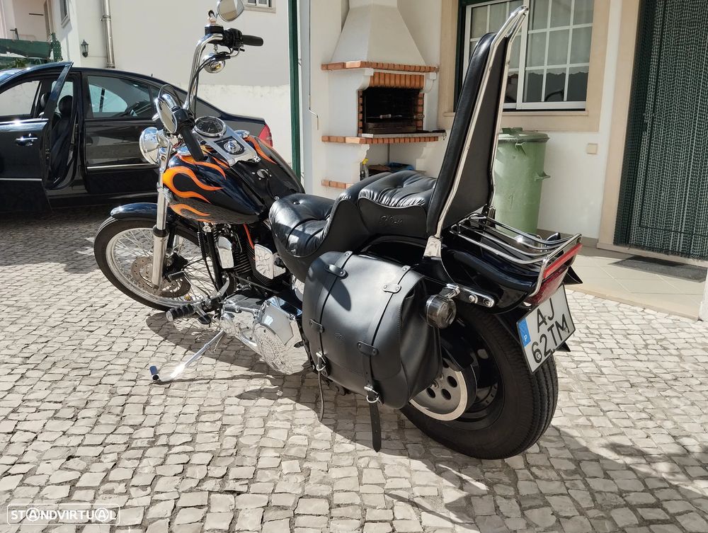 Harley-Davidson FXSTC - 3