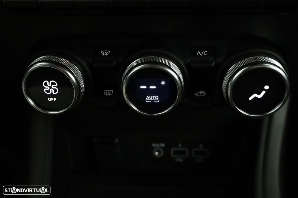 Renault Captur 1.0 TCe Techno Bi-Fuel - 13