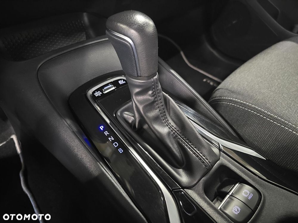 Toyota Corolla 1.8 Hybrid Comfort - 24