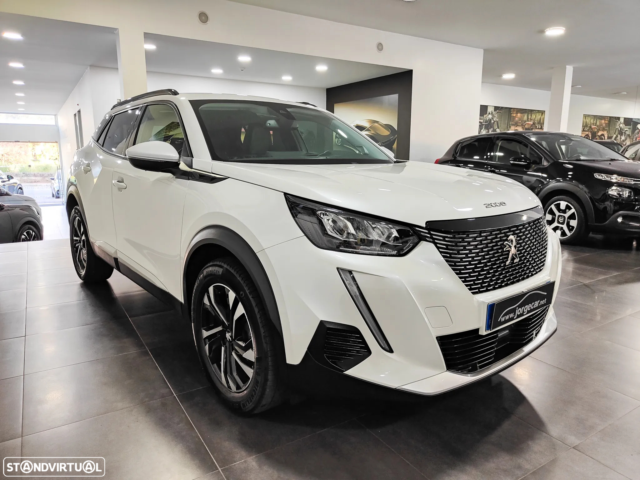 Peugeot 2008 1.2 PureTech Allure - 3