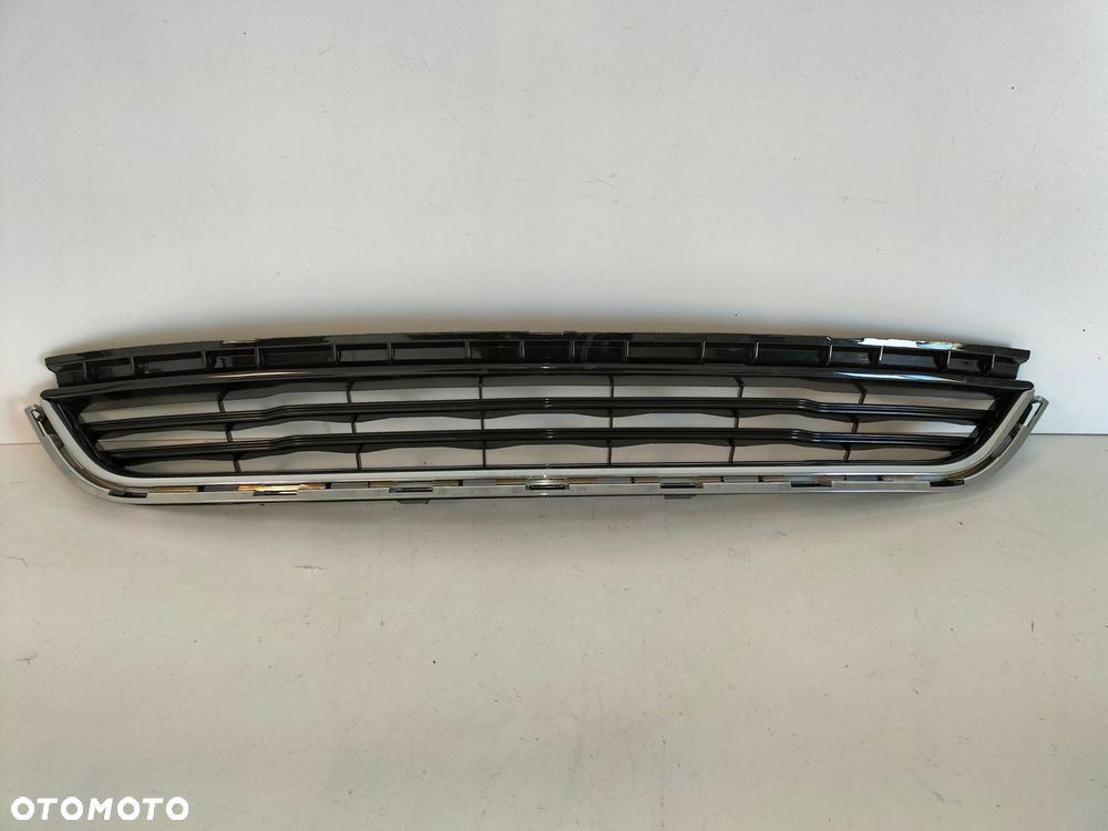 atrapa kratka zderzaka przód środkowa ford fiesta mk7 lift 13-17 st - 1