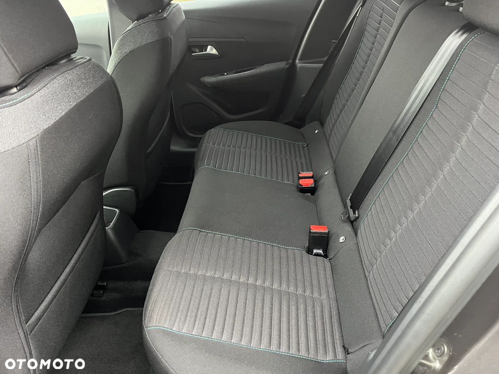 Peugeot 208 PureTech 100 EAT8 Allure - 14