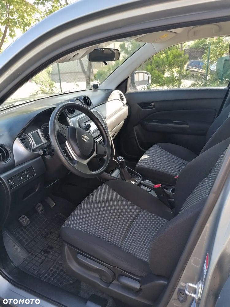 Suzuki Vitara 1.6 Comfort 4WD - 6