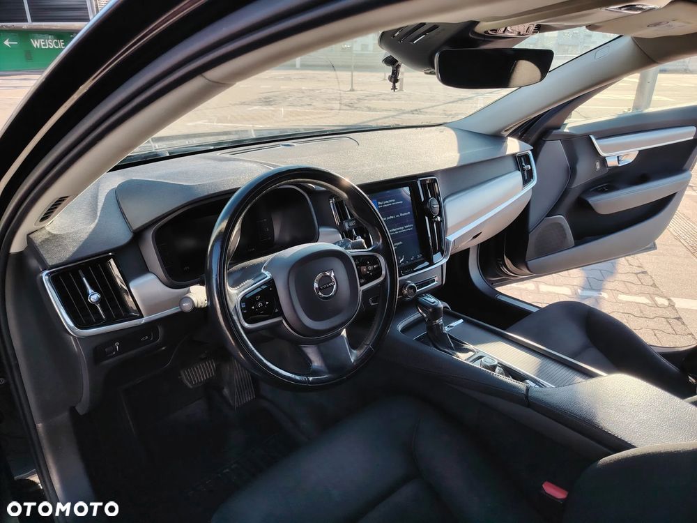 Volvo V90 - 16