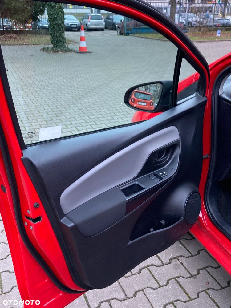 Toyota Yaris - 13