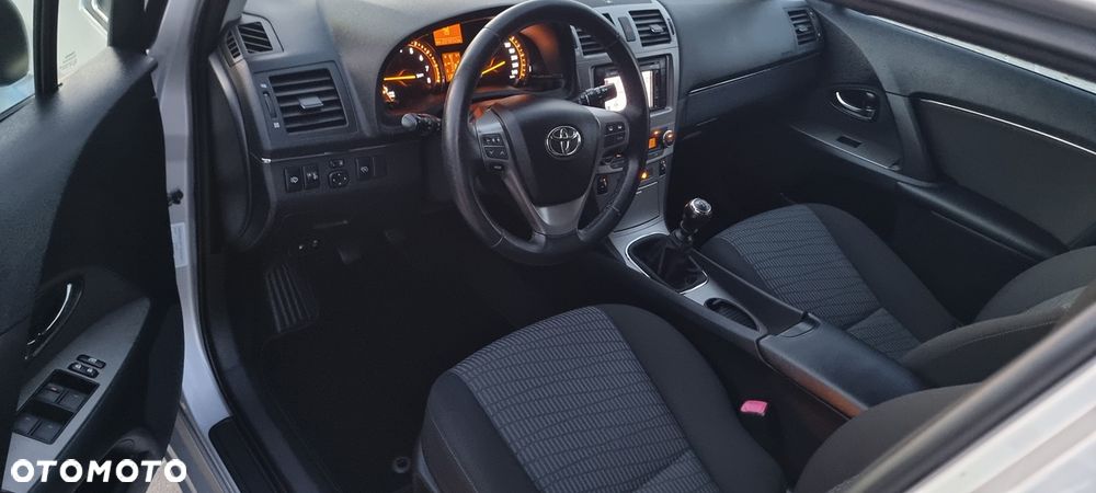 Toyota Avensis 1.8 Edition - 17