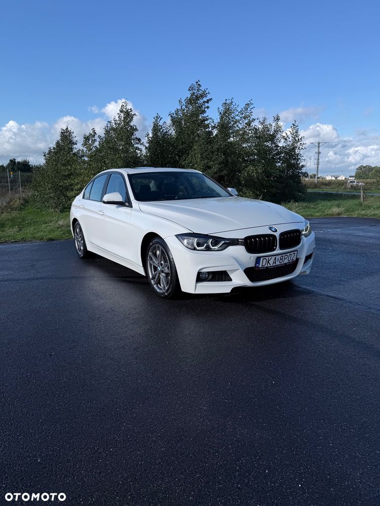 BMW 320I 2016 photo 2