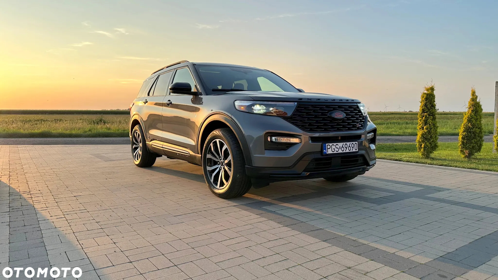 Ford Explorer - 10