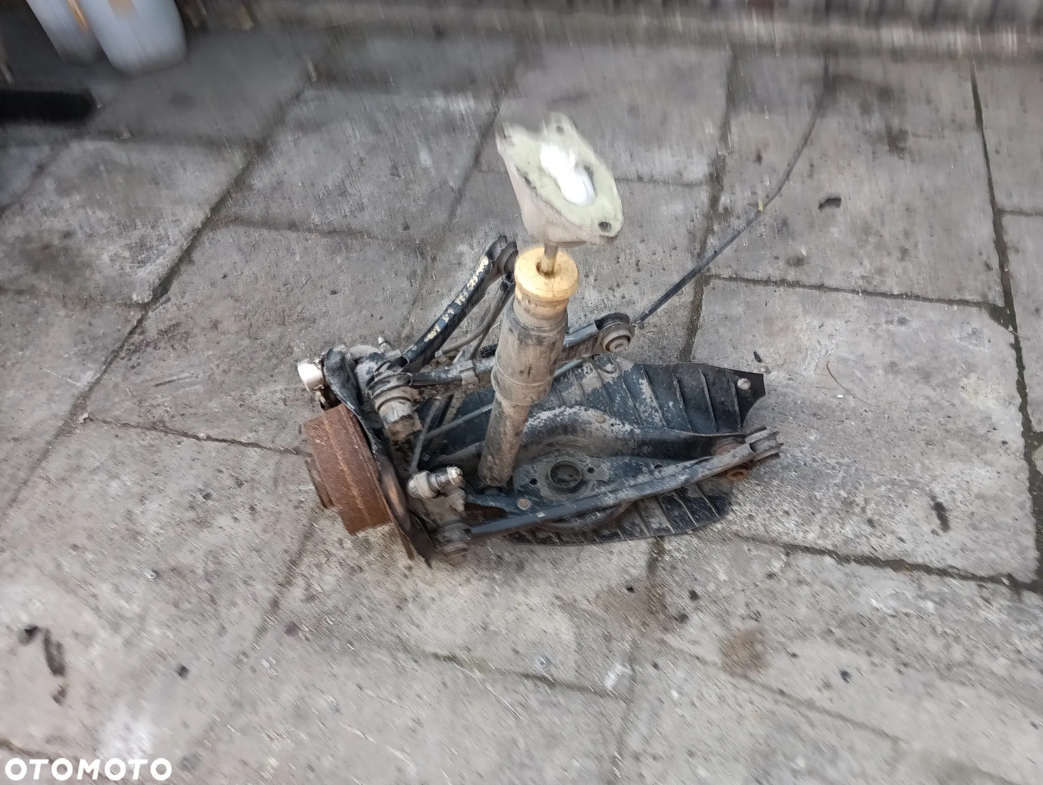 bmw f20 f21 2.0d zwrotnia piasta wahacz amortyzator tyl tylni tylny prawy lewy - 11