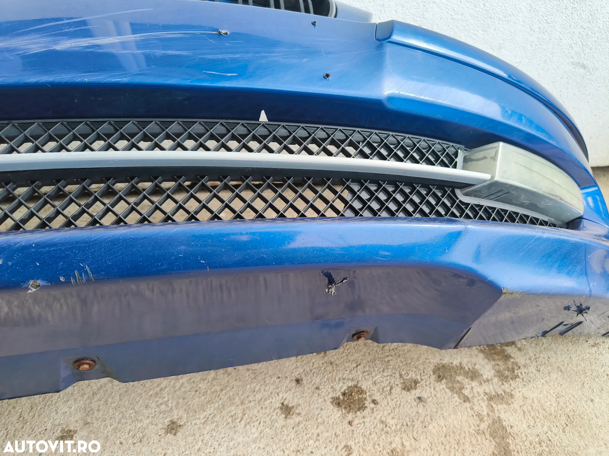 Bara fata BMW E81/87 LCi completa cu spaltoare ( defecte vizibile in poze) - 7