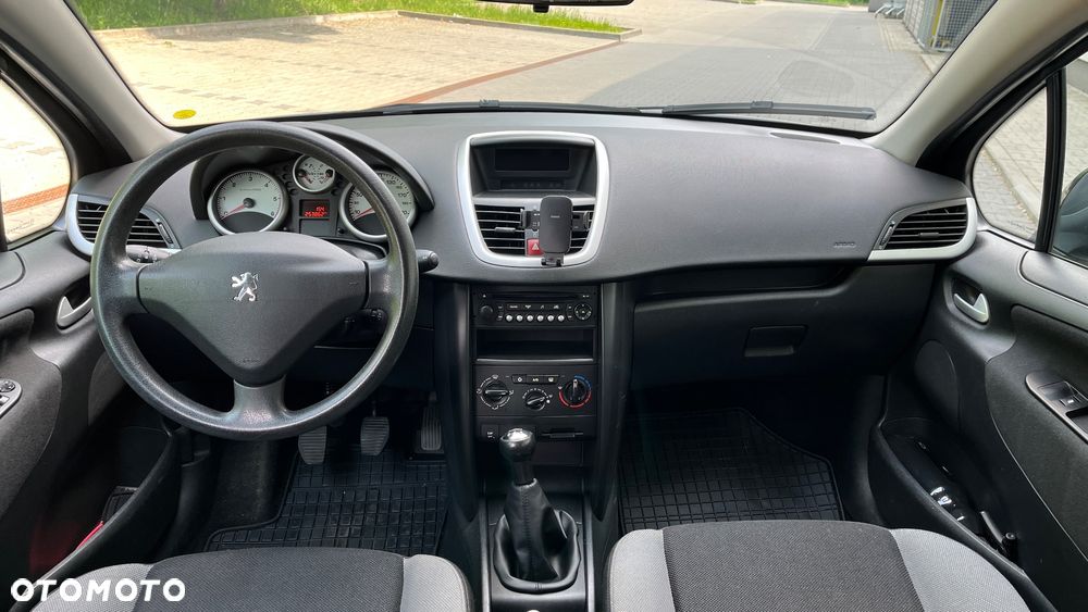 Peugeot 207 1.6 HDi - 11