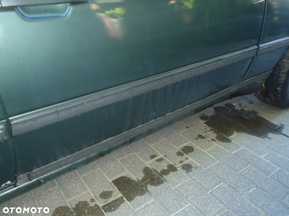 błotnik drzwi klapa tył mercedes w 124 w124  b ładne jak na ten rok 1988 duzo do nich - 27