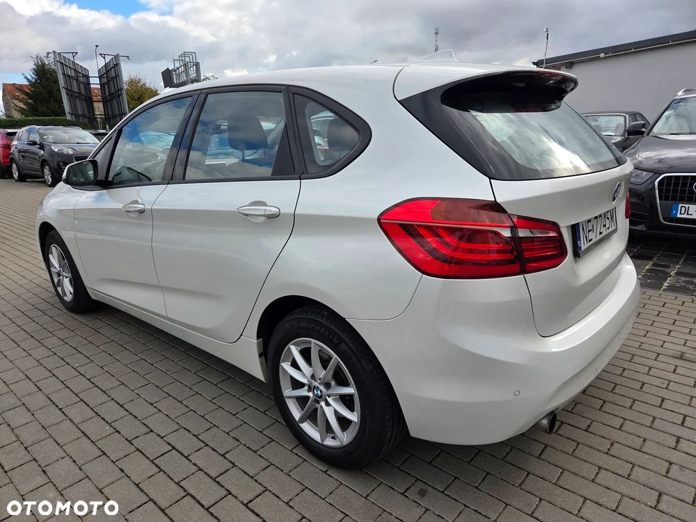 BMW Seria 2 218i - 4