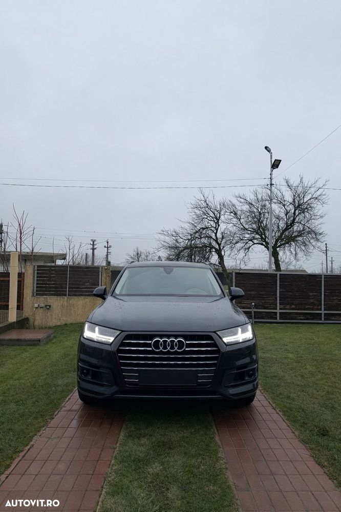 Audi Q7 - 1