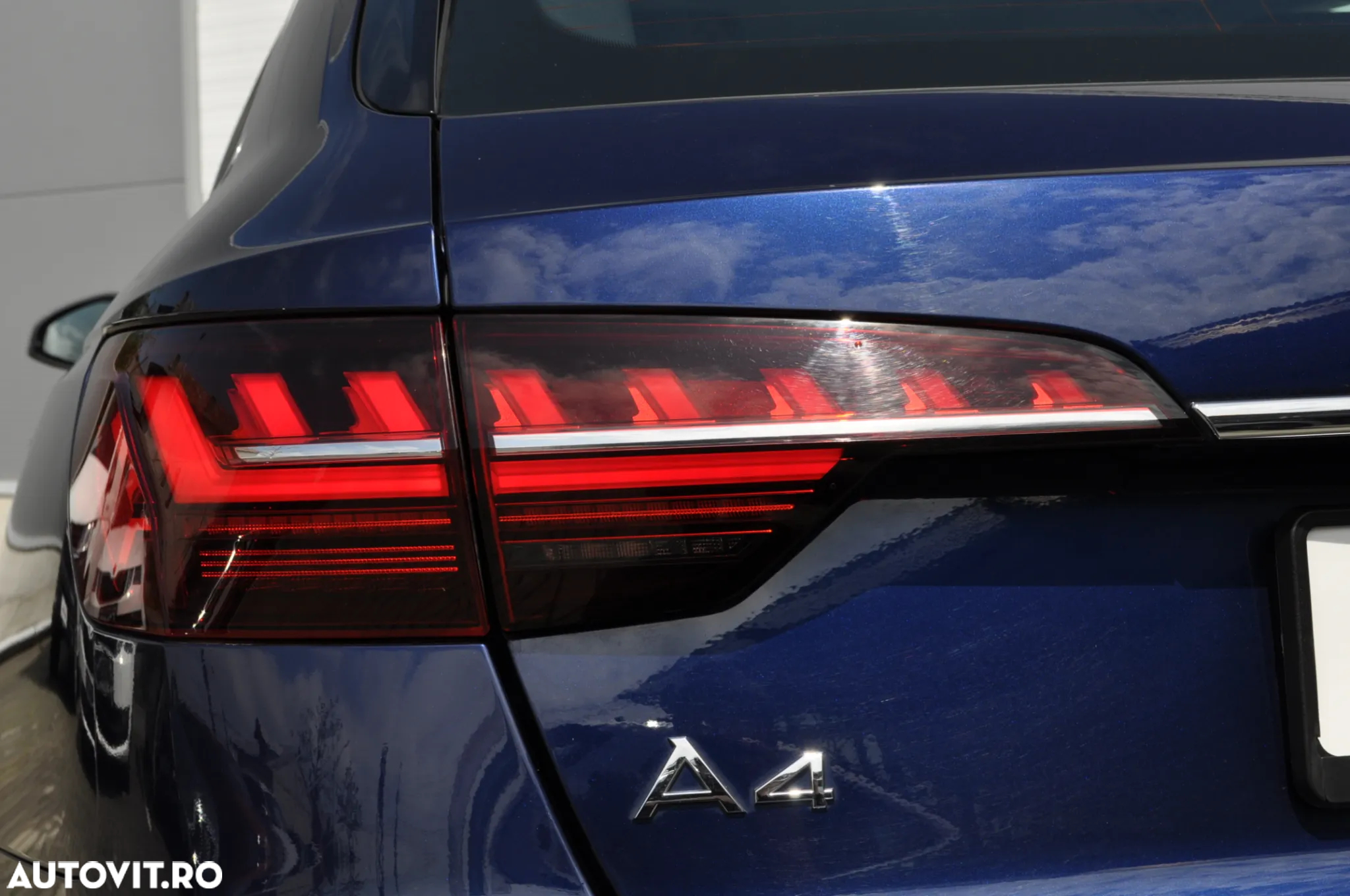 Audi A4 Avant 2.0 40 TFSI MHEV S tronic Advanced - 14