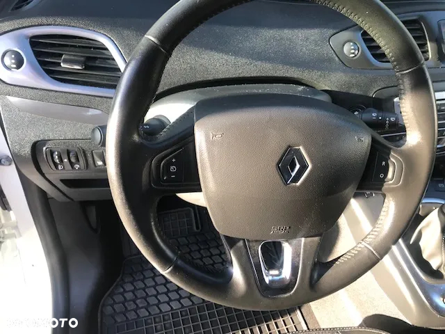 Renault Grand Scenic dCi 110 EDC LIMITED - 13