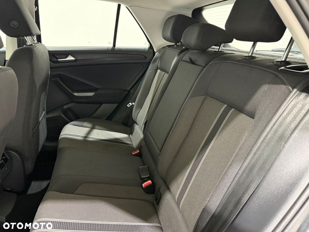 Volkswagen T-Roc - 38