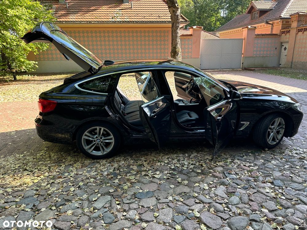 BMW Seria 3 330i xDrive Luxury Line - 25