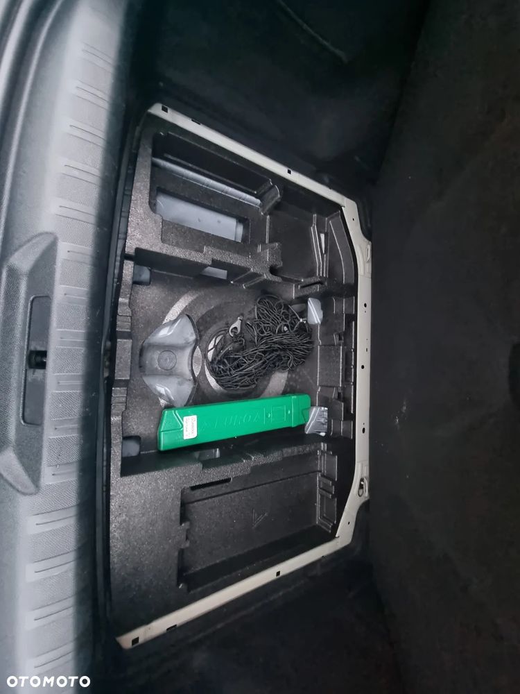 Peugeot 308 1.6 BlueHDi Allure S&S - 16