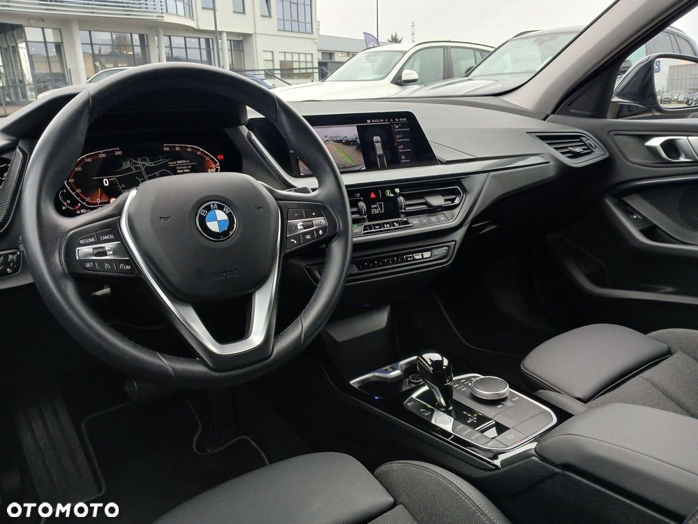 BMW Seria 1 120i Sport Line - 18