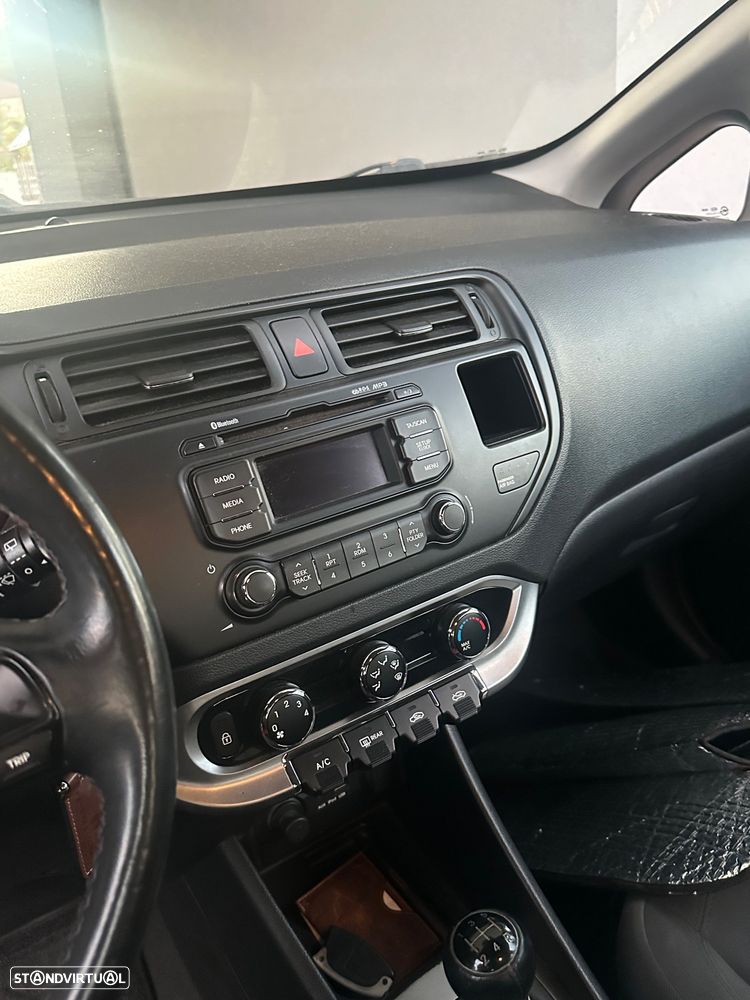 Kia Rio 1.2 CVVT EX - 4