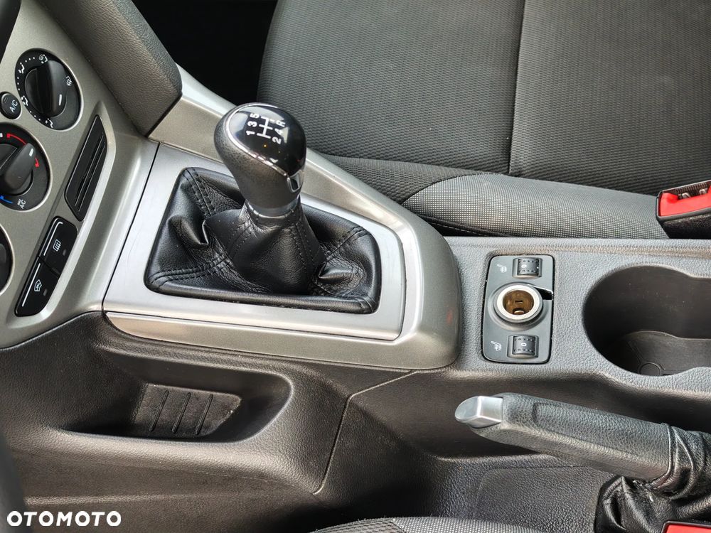 Ford Focus - 25
