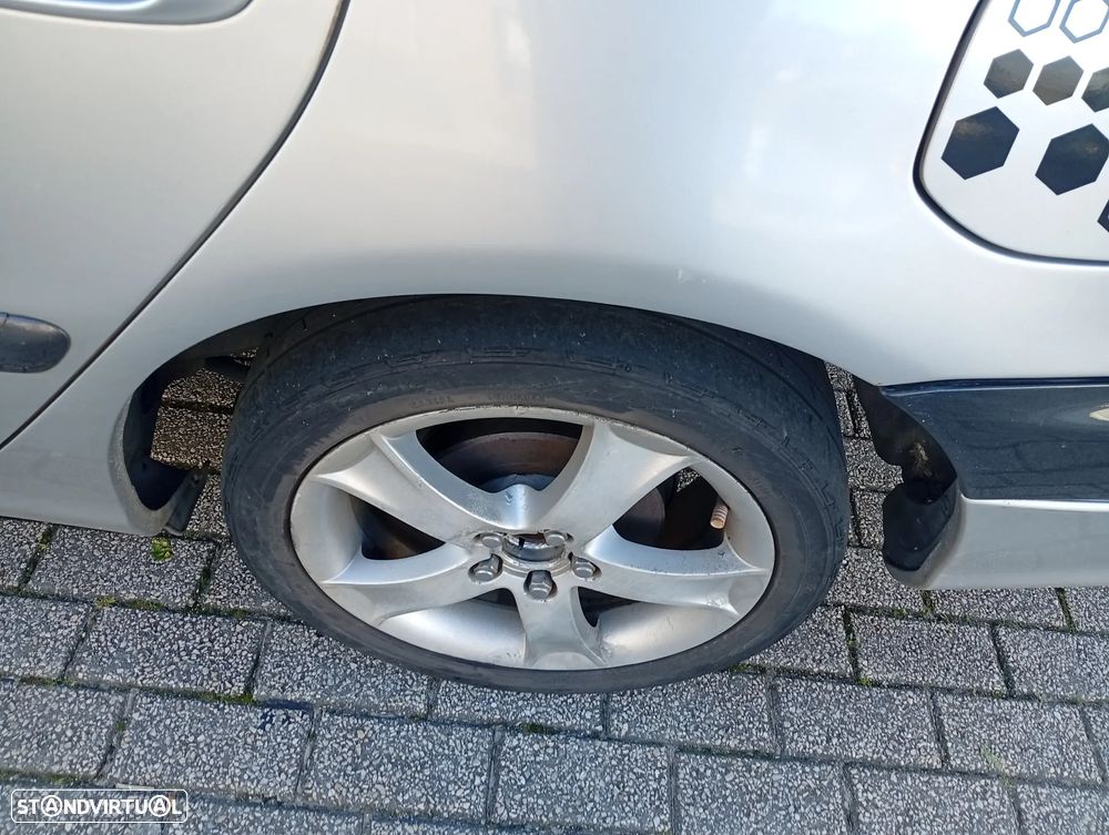 Toyota Avensis S/D 1.6 Sol - 7