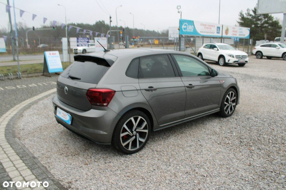 Volkswagen Polo - 6