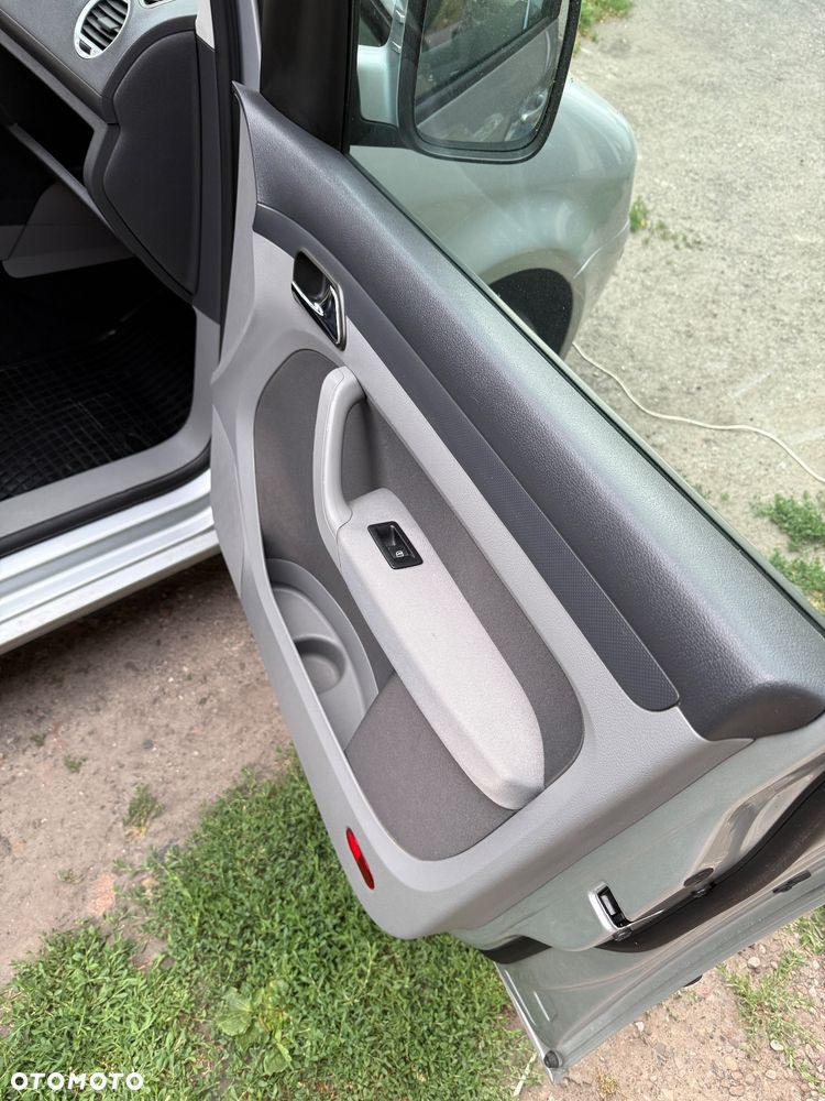 Volkswagen Caddy Life - 11