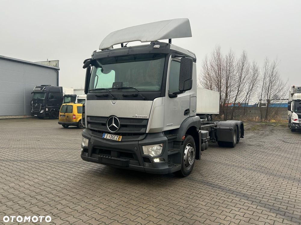Mercedes-Benz Antos 2535 6x2 // 2017r // 725 tys km - 2