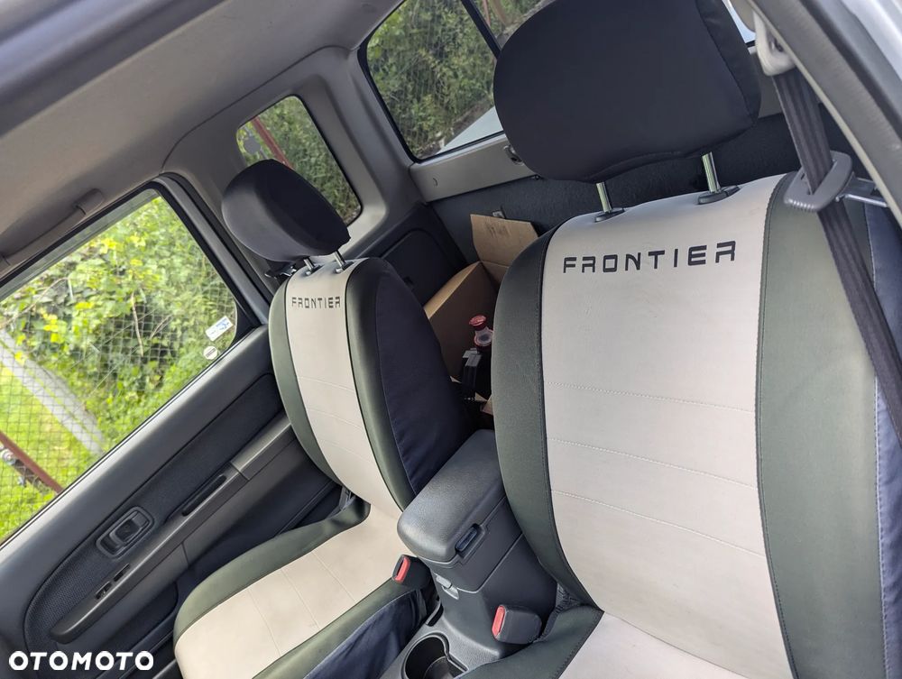 Nissan Frontier - 4