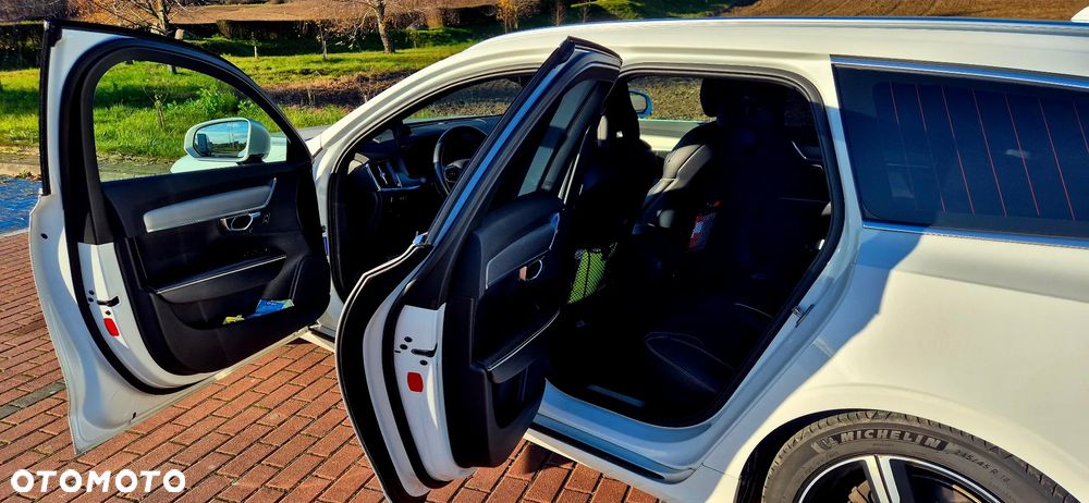 Volvo V90 D4 R-Design - 6