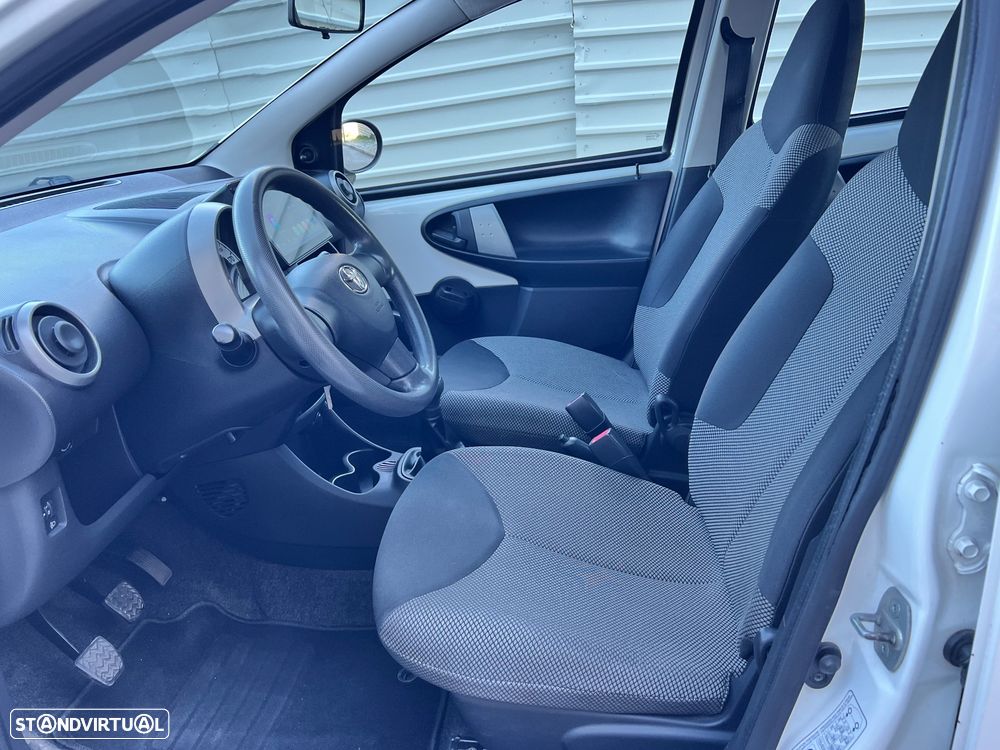 Toyota Aygo 1.0 + AC+VSC - 14