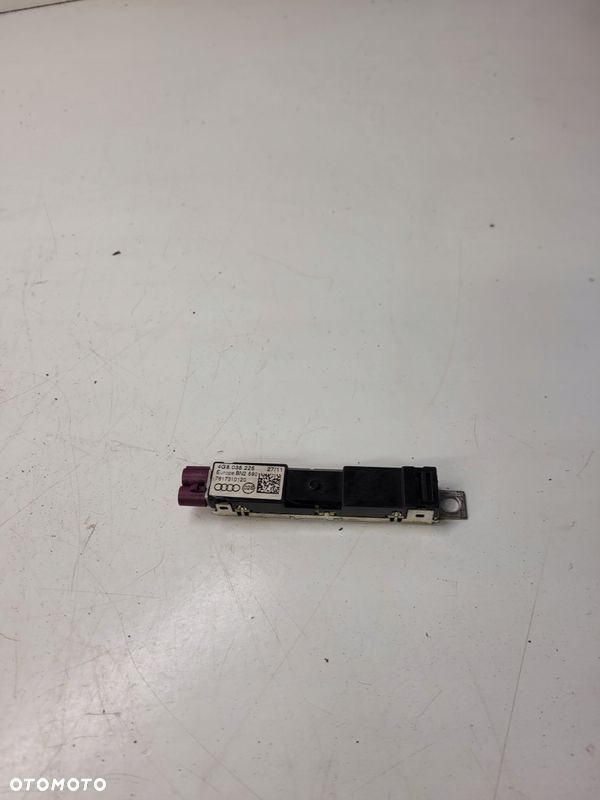WZMACNIACZ ANTENOWY AUDI A6 C7 A7 4G8035225 - 1