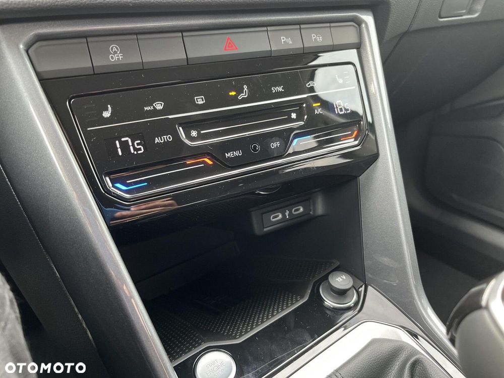 Volkswagen T-Roc - 39