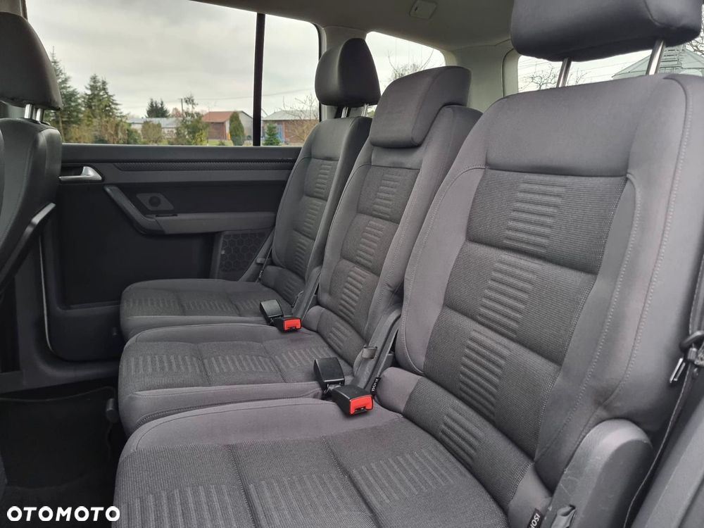 Volkswagen Touran 2.0 TDI DPF R-Line Edition - 15