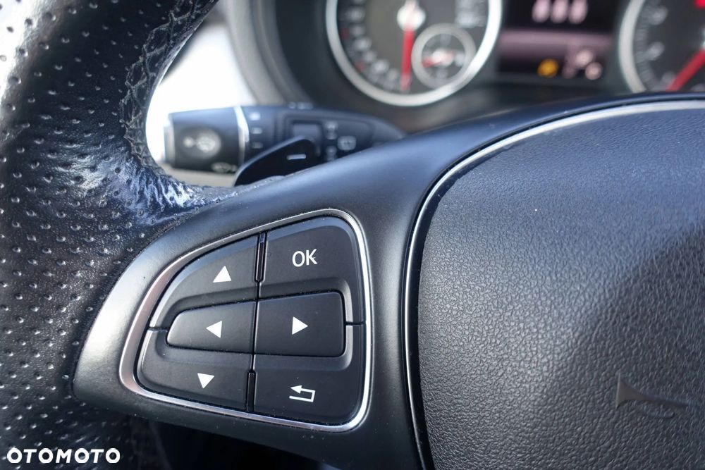 Mercedes-Benz Klasa B 180 7G-DCT Style - 23