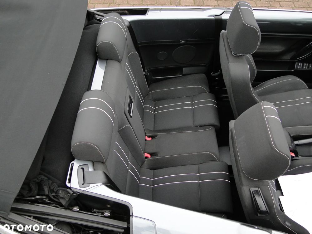 Volkswagen New Beetle - 9