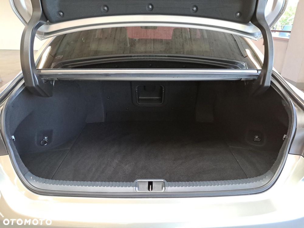 Lexus ES 300h Business Edition - 7