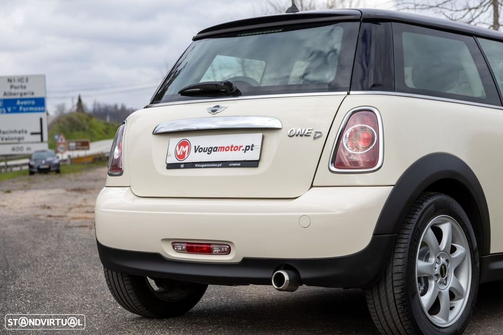 MINI 3 Portas One D - 27