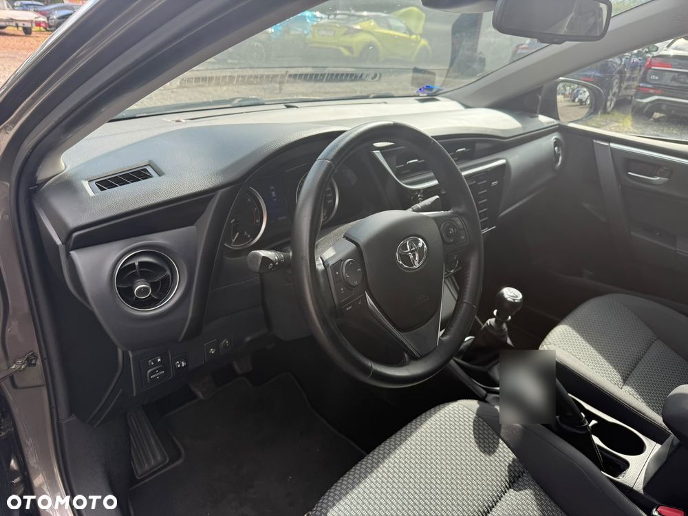 Toyota Corolla 1.6 Comfort - 11